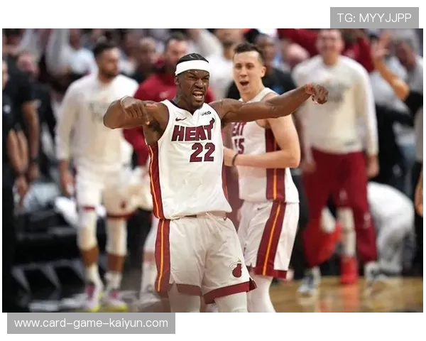 巴特勒背身转身得分,热火在末节反超比分 巴特勒背身转身得分,热火在末节反超比分